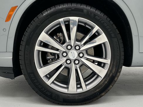 Used 2025 Cadillac XT6 Premium Luxury w/ Platinum Package AWD/4WD image 9