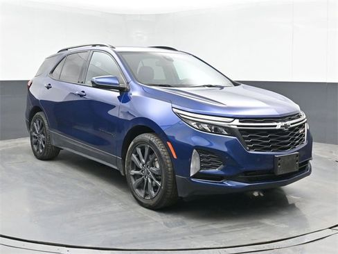 Used 2022 Chevrolet Equinox RS image 2