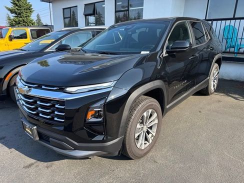 Used 2026 Chevrolet Equinox LT FWD image 3