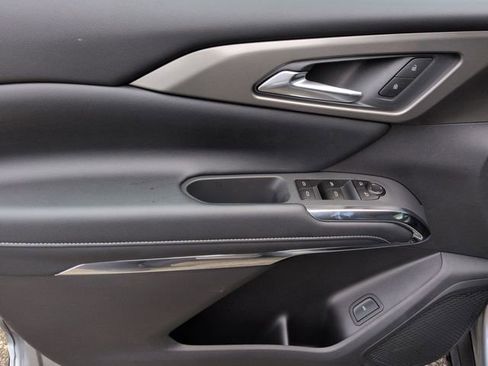 New 2026 Chevrolet Traverse LT w/ LPO, Floor Liner Package image 24