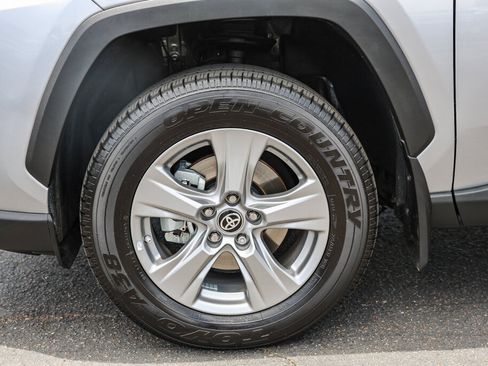 Certified 2024 Toyota RAV4 LE AWD/4WD image 30
