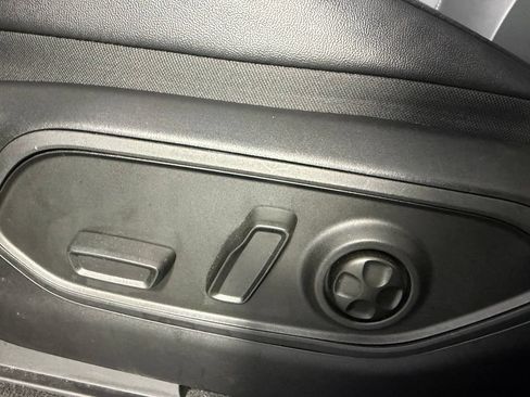 Used 2023 Jeep Grand Cherokee 4WD 4xe w/ Luxury Tech Group II image 23
