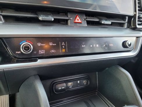 Certified 2024 Kia Sportage EX FWD image 21