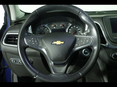 Used 2020 Chevrolet Equinox LT w/ Driver Convenience Package image 13