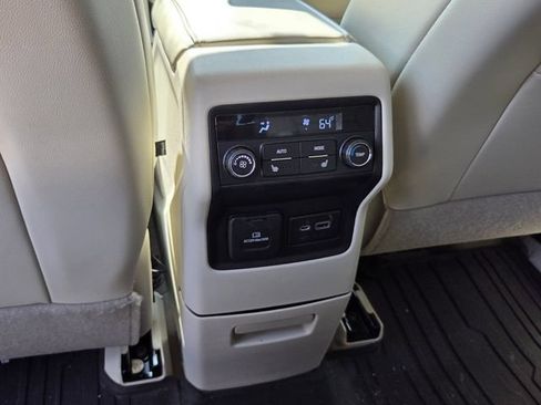 Used 2023 GMC Acadia Denali w/ Denali Technology Package FWD image 13