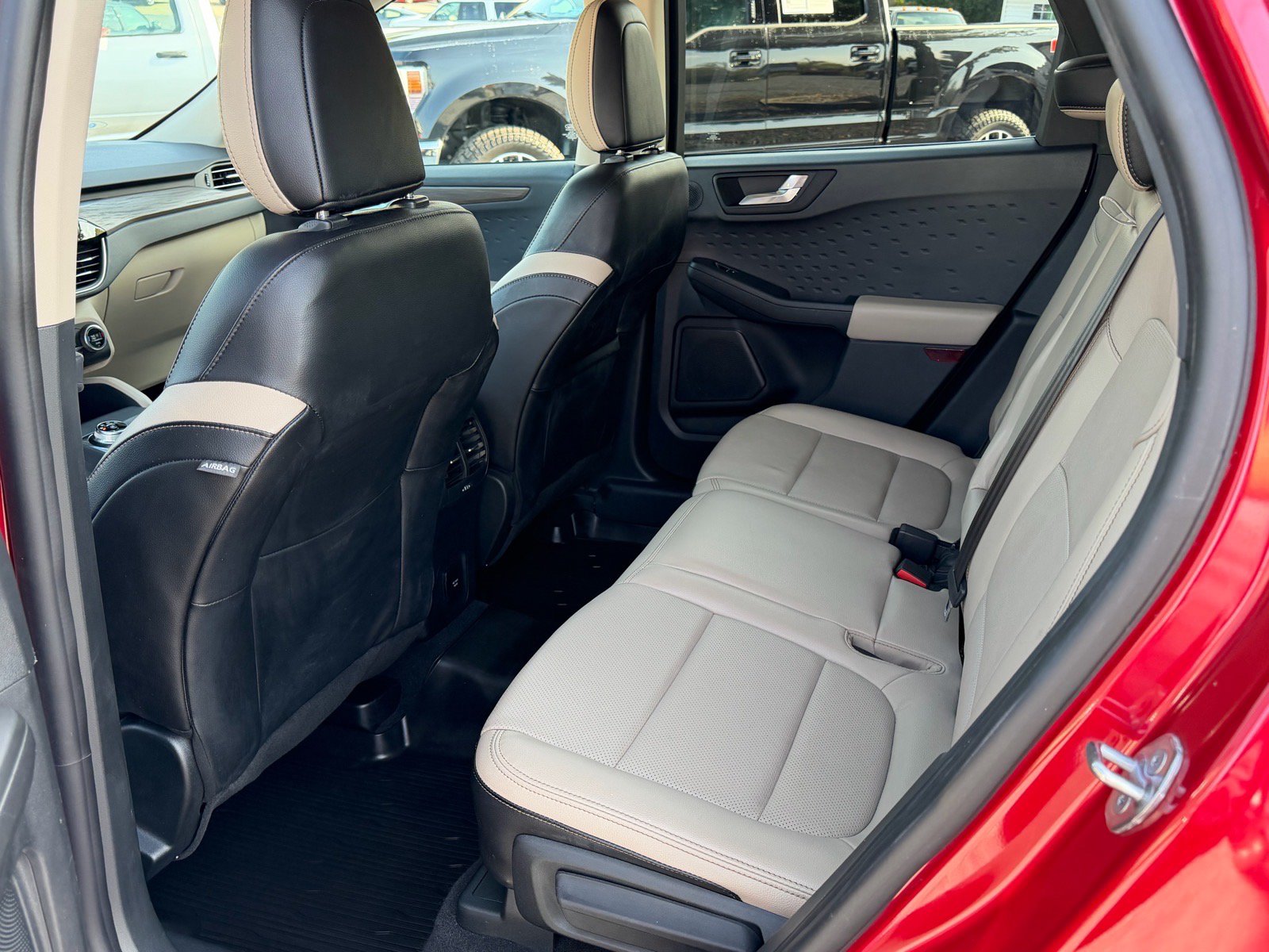 Used 2020 Ford Escape Titanium AWD/4WD image 13