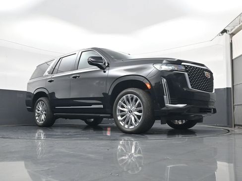 Used 2024 Cadillac Escalade Premium Luxury w/ LPO, Floor Liner Package image 19