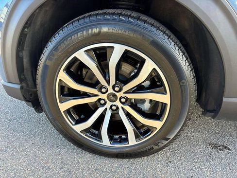 Used 2025 Ford Explorer ST-Line image 8