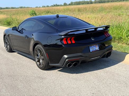 Used 2024 Ford Mustang Dark Horse RWD image 18