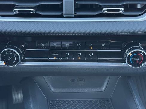 New 2026 Chevrolet Equinox LT w/ Safety and Technology Package AWD/4WD image 11