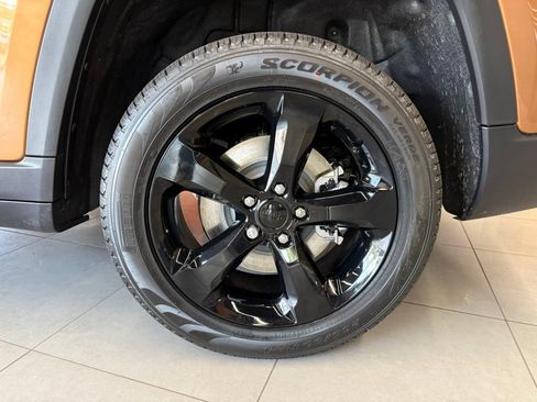 New 2026 Jeep Grand Cherokee L Limited AWD/4WD image 31