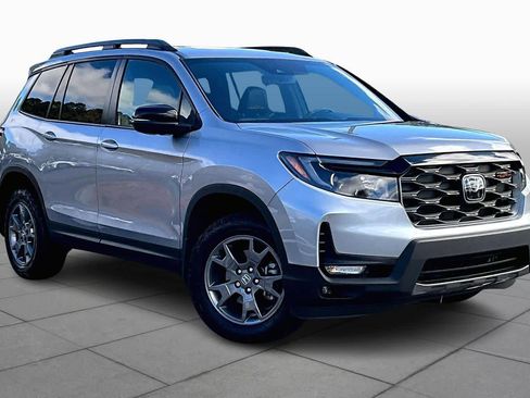 Certified 2024 Honda Passport TrailSport image 36