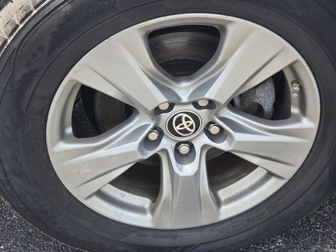 Certified 2023 Toyota RAV4 LE AWD/4WD image 6