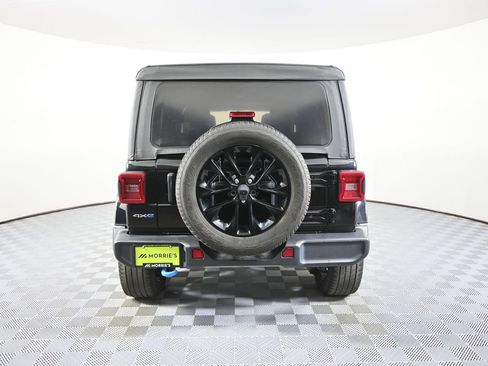 Used 2022 Jeep Wrangler Unlimited Sahara w/ Cold Weather Group image 5