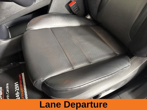 Used 2021 Nissan Rogue SV w/ Premium Package FWD image 14
