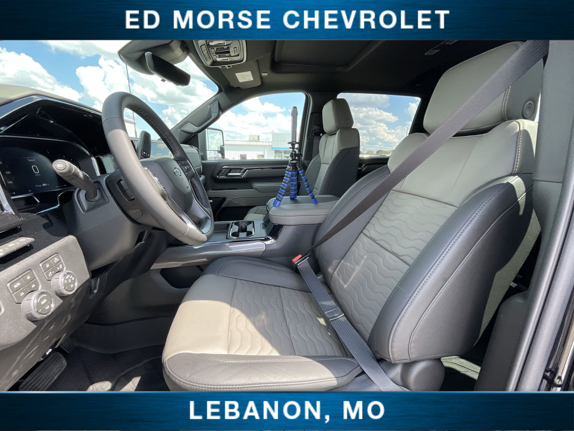 New 2026 Chevrolet Silverado 2500 ZR2 w/ LPO, Dark Essentials Package AWD/4WD image 18
