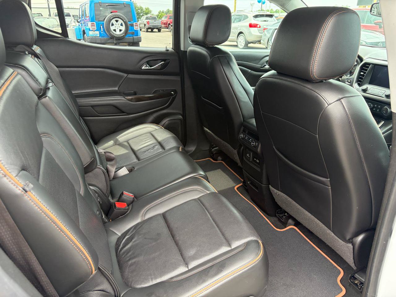 Used 2021 GMC Acadia AT4 AWD/4WD image 15