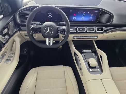 New 2026 Mercedes-Benz GLS 450 4MATIC image 10