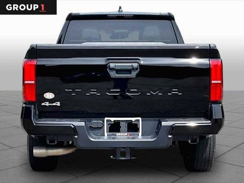Certified 2024 Toyota Tacoma SR5 AWD/4WD image 5
