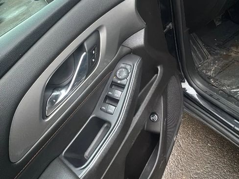 Used 2018 Chevrolet Traverse LT image 10