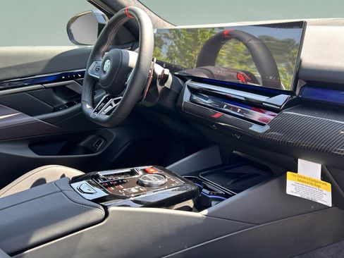 New 2026 BMW M5 Touring AWD/4WD image 27