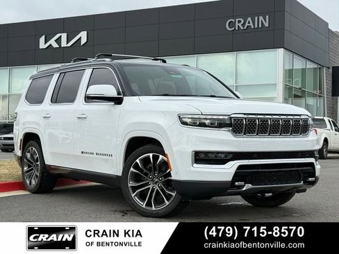 Used 2022 Jeep Grand Wagoneer Series III w/ Rear Seat Video Group 1 image 1