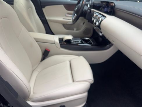 Used 2022 Mercedes-Benz CLA 250 CLA 250 image 43
