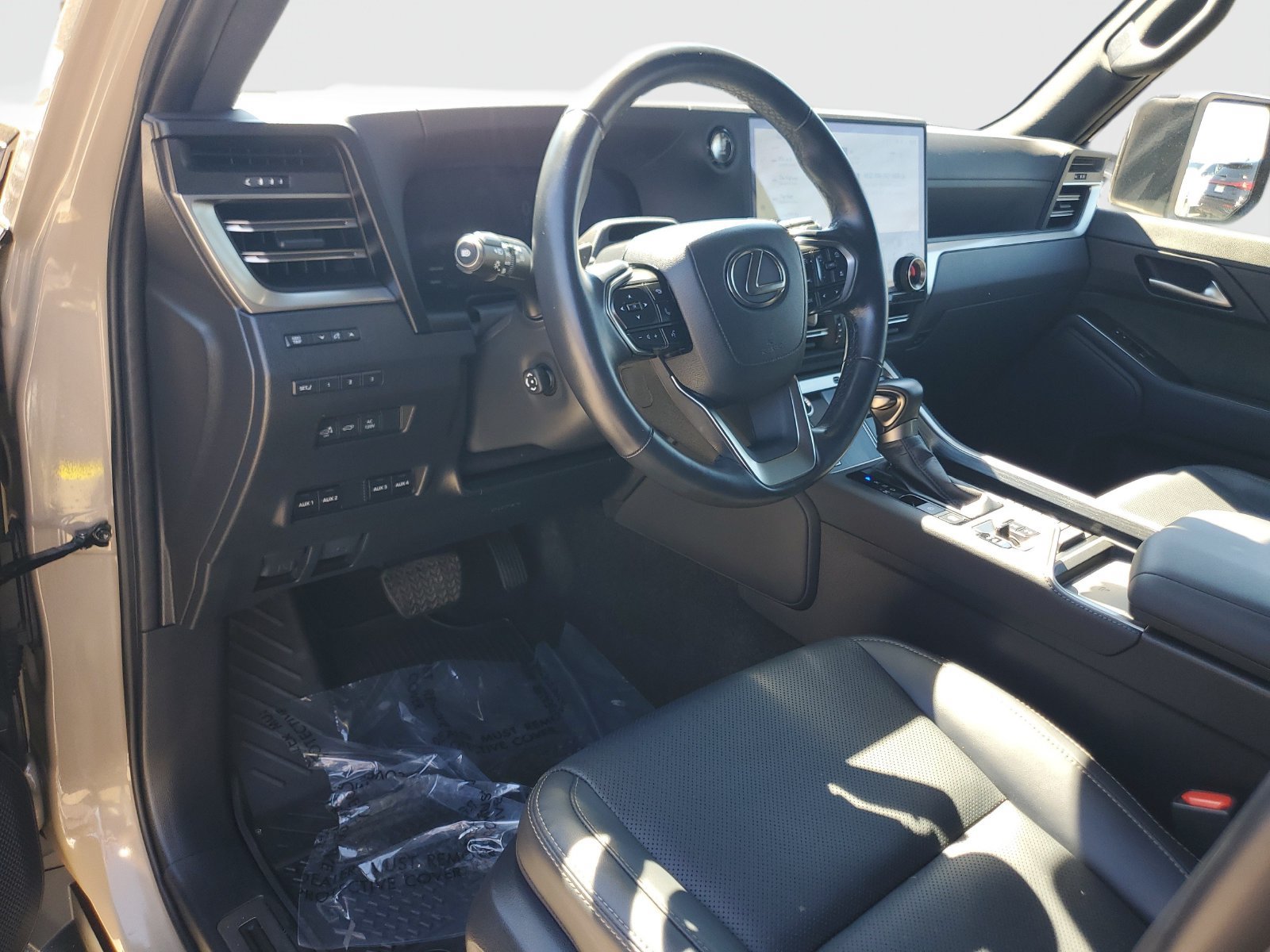 Used 2026 Lexus GX 550 w/ Accessory Package (32) AWD/4WD image 17