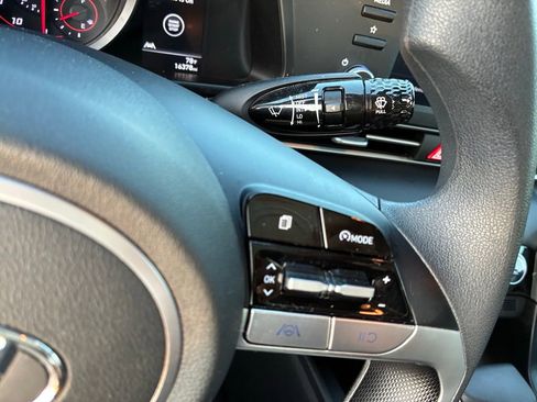 Used 2023 Hyundai Elantra SEL image 24