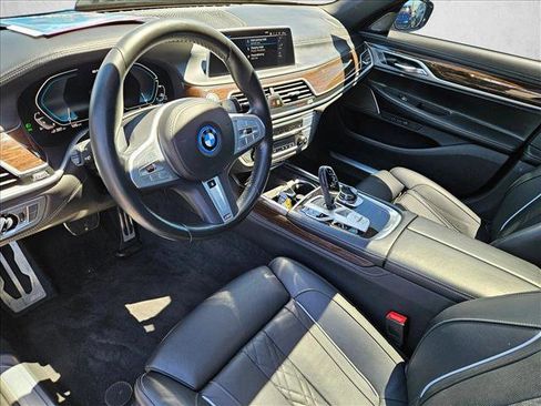 Used 2022 BMW 745e xDrive w/ M Sport Package AWD/4WD image 10