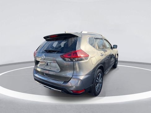 Used 2018 Nissan Rogue SL w/ Premium Package image 5