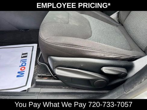 Used 2019 Jeep Cherokee Latitude w/ Cold Weather Group AWD/4WD image 14
