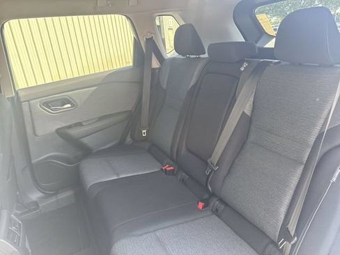 Used 2023 Nissan Rogue SV FWD image 13