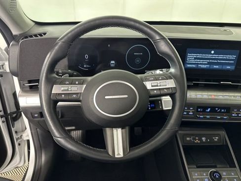 Used 2024 Hyundai Kona Limited image 14