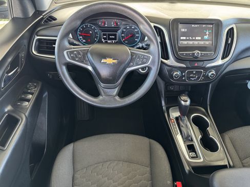 Certified 2018 Chevrolet Equinox LT FWD image 17