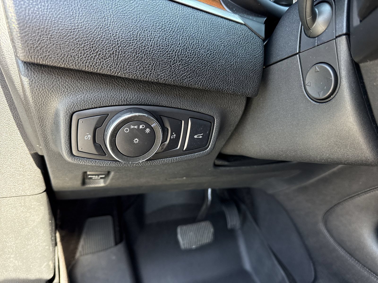 Used 2017 Lincoln MKC Reserve AWD/4WD image 18