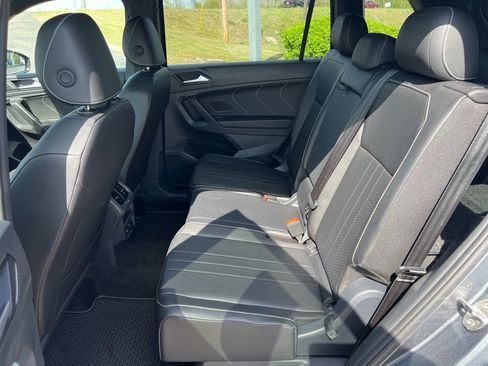 Used 2024 Volkswagen Tiguan SE R-Line image 25