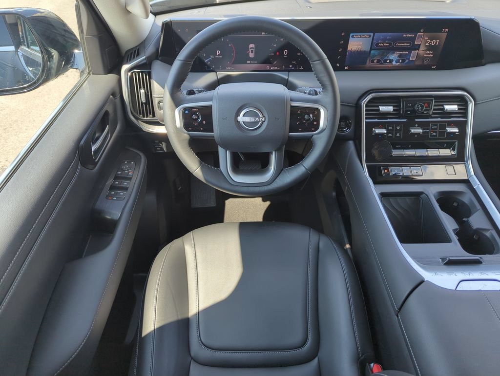 Used 2025 Nissan Armada SV AWD/4WD image 14