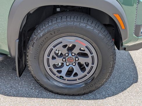 Certified 2025 Nissan Frontier PRO-4X w/ Pro Premium Package AWD/4WD image 11