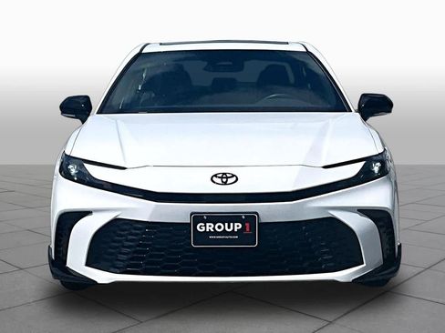 Used 2026 Toyota Camry Hybrid w/ Convenience Package FWD image 4