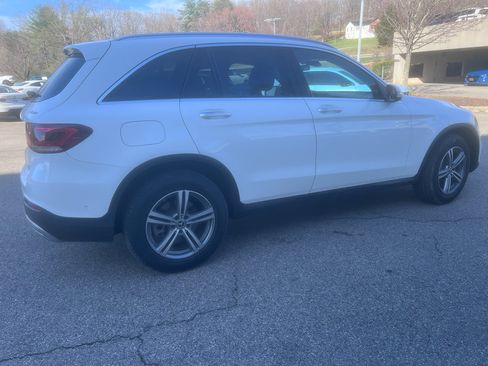 Used 2021 Mercedes-Benz GLC 300 300 4MATIC image 4