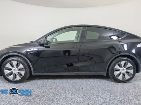 Used 2022 Tesla Model Y Long Range AWD/4WD image 4