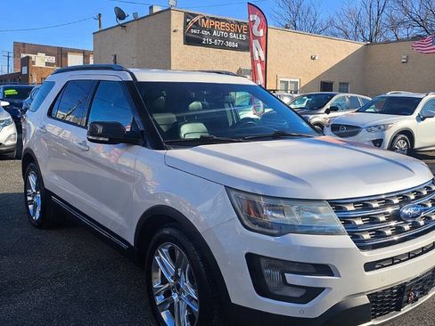 Used 2016 Ford Explorer XLT w/ Equipment Group 202A image 2