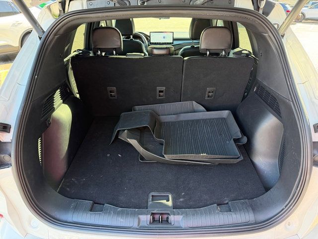 Used 2024 Ford Escape ST-Line w/ Tech Pack #1 AWD/4WD image 7