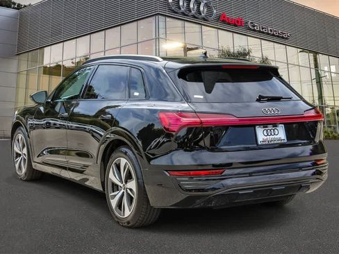 Used 2024 Audi Q8 e-tron Premium AWD/4WD image 2