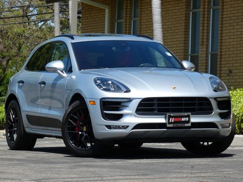 Used 2017 Porsche Macan GTS image 3