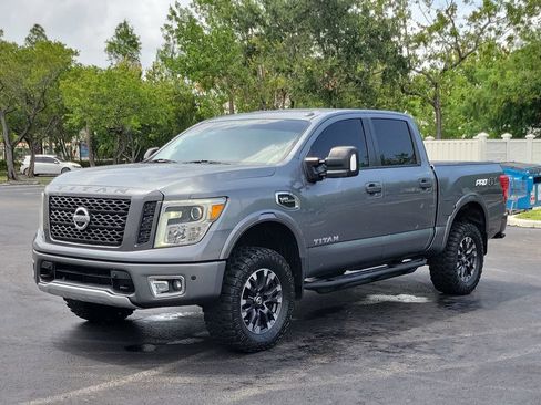 Used 2017 Nissan Titan PRO-4X w/ Pro-4x Convenience Package AWD/4WD image 9