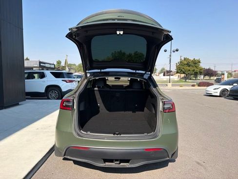 Used 2022 Tesla Model Y Performance AWD/4WD image 8