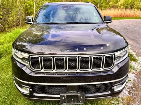 Used 2022 Jeep Wagoneer Series I AWD/4WD image 7