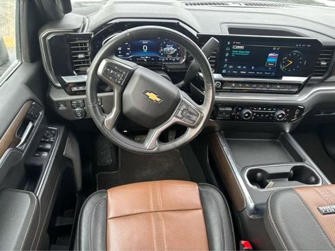 Used 2025 Chevrolet Silverado 3500 High Country w/ High Country Premium Package AWD/4WD image 18